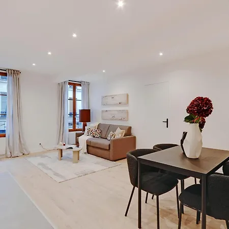 Boutiques Apartments Paris-3